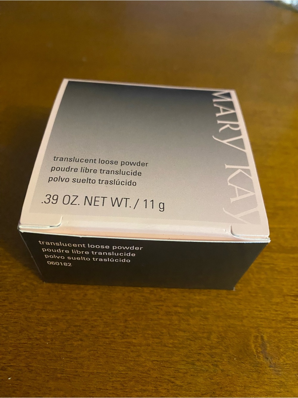 Mary Kay Translucent Loose Powder - Black and Soft Pink Box